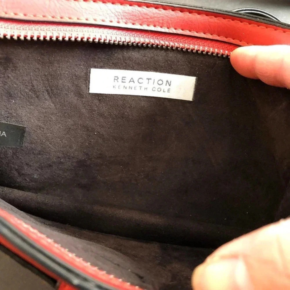 Reaction Kenneth Cole 100% PVC Crossbody Bag - Picture 4 of 10